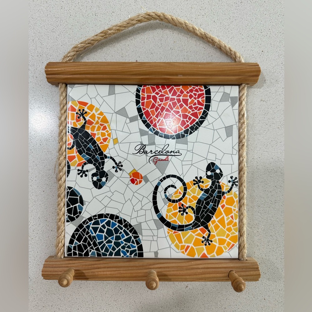 Barcelona Gaudi-Inspired Ceramic Mosaic Tile Trivet with Geckos Key Holder.